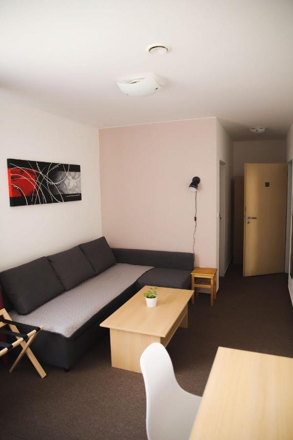 Penzion Amfik Bukovina Popovice  Exteriör bild